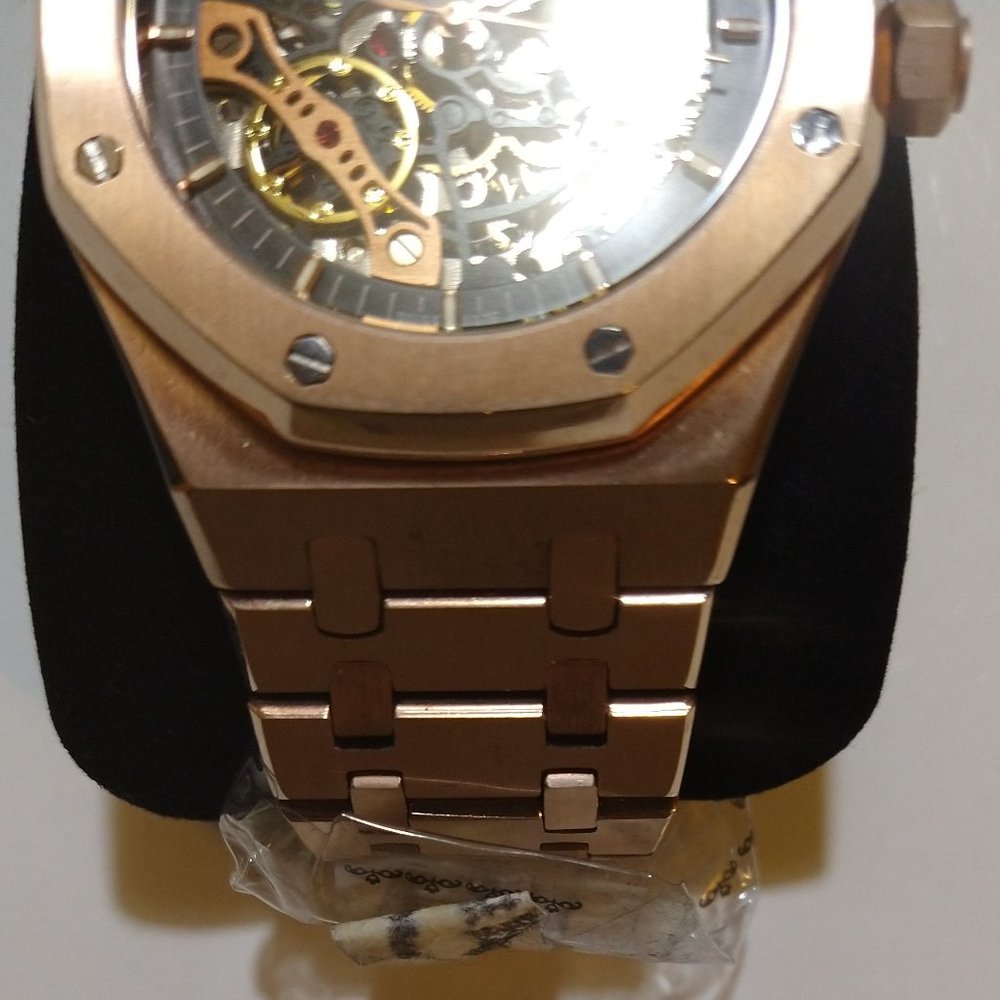 NICE ROSE GOLD WATCH 🔥 - Picture 2 of 3